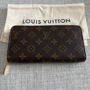 Louis Vuitton Zippy Wallet